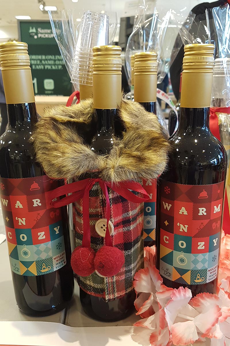 Warm 'N Cozy Christmas wine