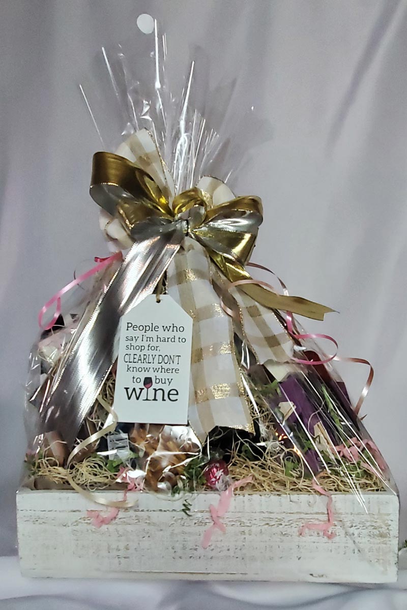 Gift box of multiple wines